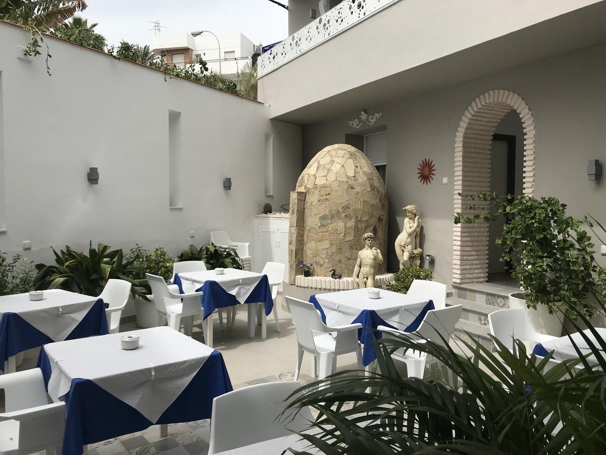La Herradura Pensión *